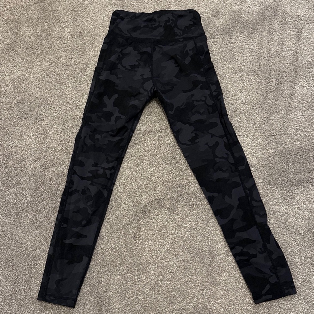 Girls Black Camouflage Leggings Small